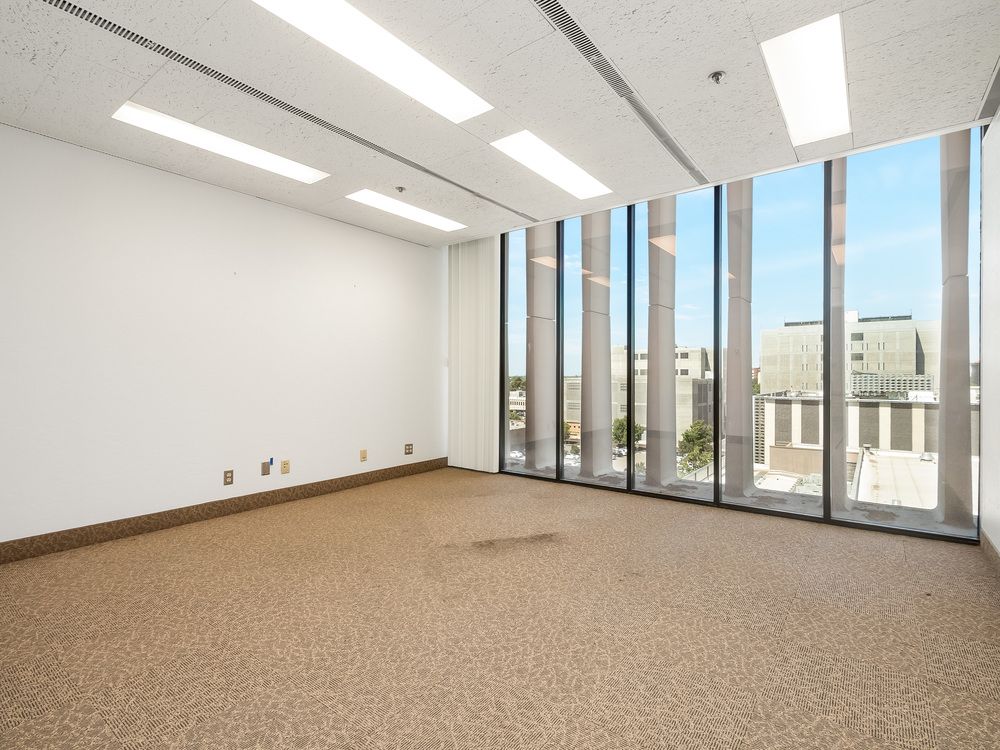 Office Space Available in Excellent Condition & Move-In Ready : 1221 Van Ness Ave, Fresno, CA 93721